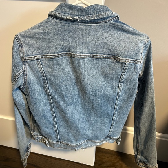 ZARA Women’s Jean Jacket - Picture 3 of 3